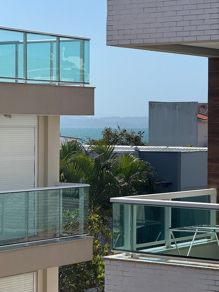 Lindo Apto na quadra do mar de Canasvieiras C06