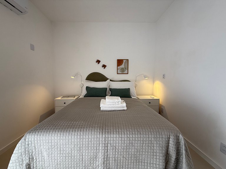 Lindo Apto na quadra do mar de Canasvieiras C06