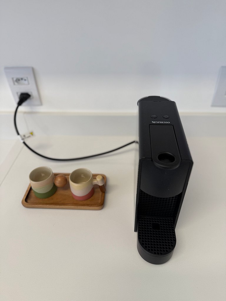 Lindo Apto na quadra do mar de Canasvieiras C06