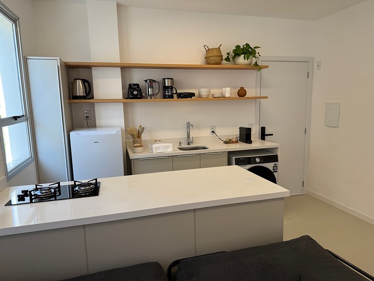 Lindo Apto na quadra do mar de Canasvieiras C06