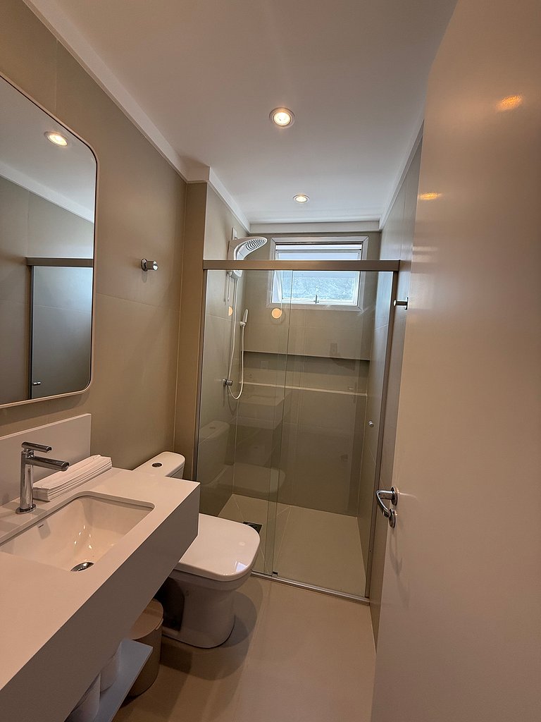 Lindo Apto na quadra do mar de Canasvieiras