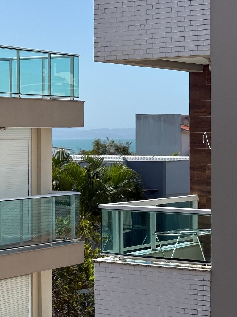 Lindo Apto na quadra do mar de Canasvieiras C06