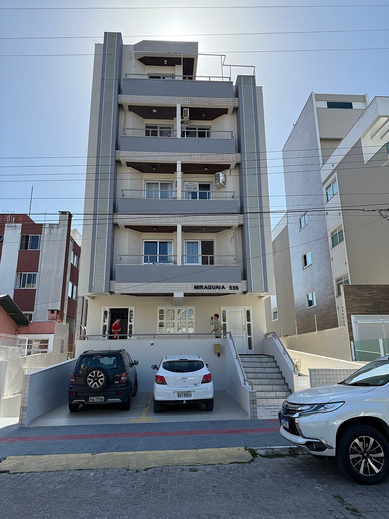 Lindo Apto na quadra do mar de Canasvieiras