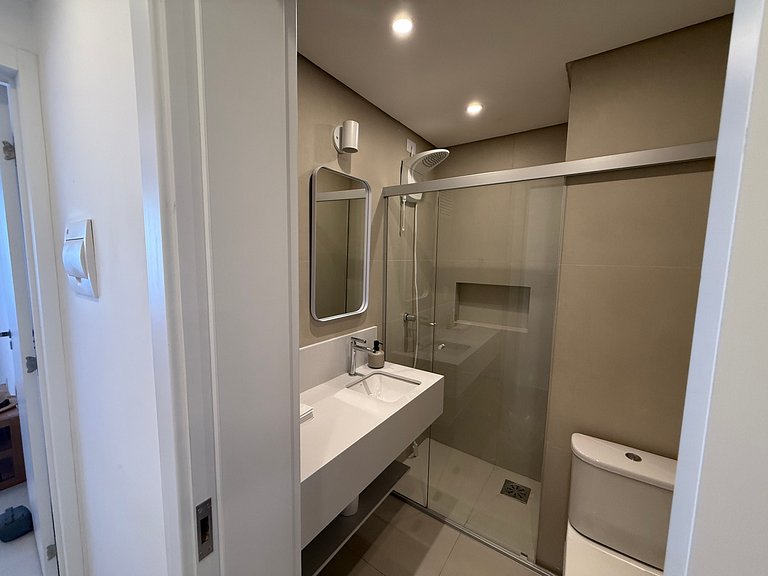 Apt 3 min do Canto das Pedras Canasvieiras C01