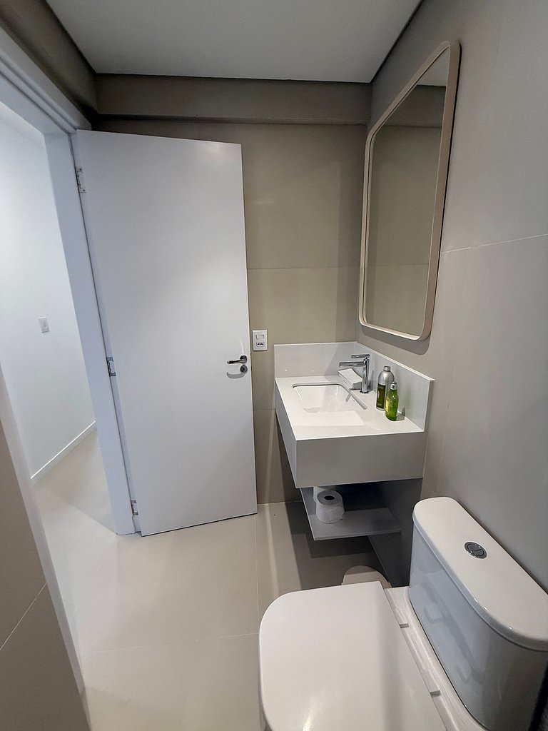 2 quartos 100m da praia centrinho dos Ingleses C07