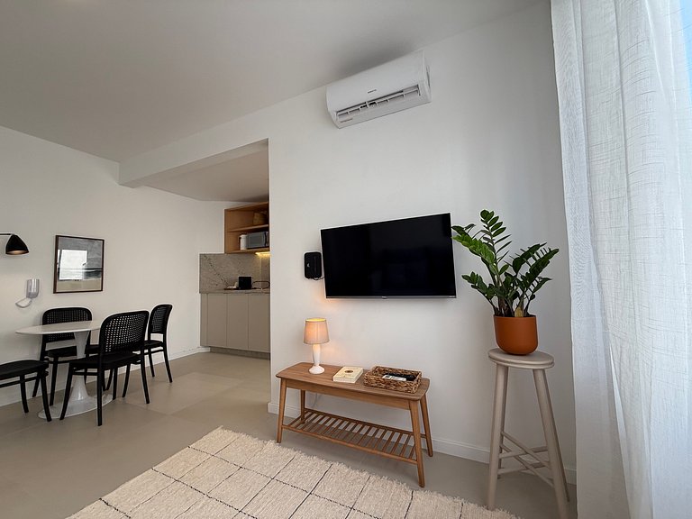 Apto no coração dos Ingleses 150 m da praia