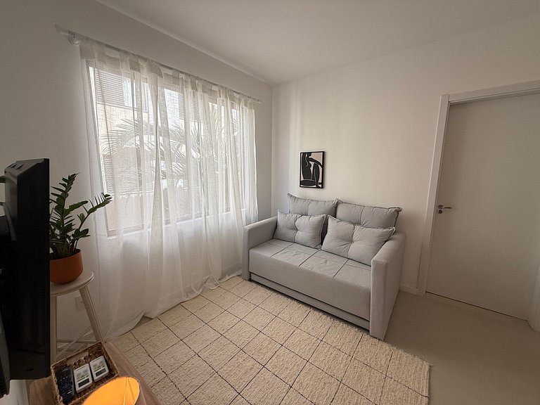 Apto no coração dos Ingleses 150 m da praia