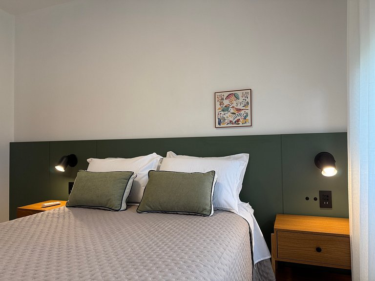 2 suítes frente-mar, piscina, quadra tênis/padel