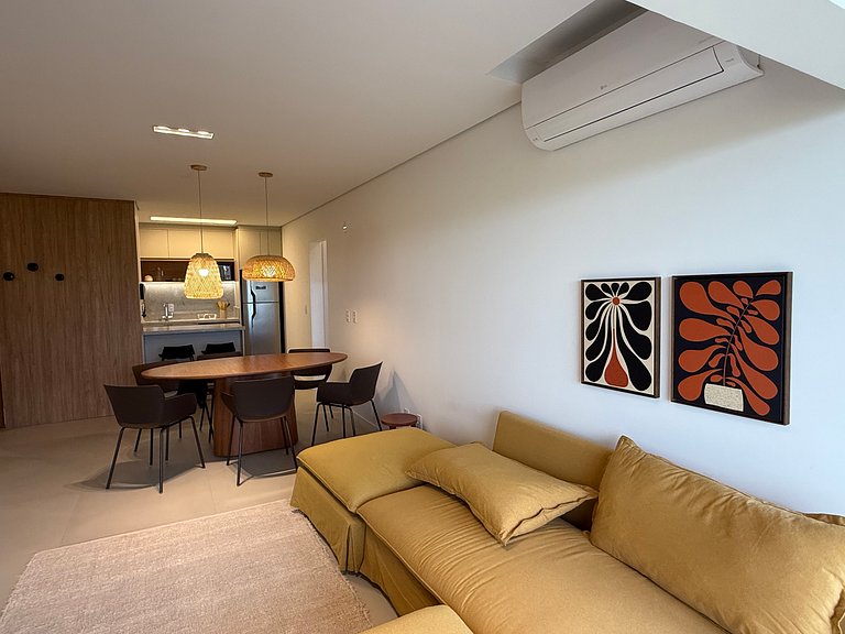 2 suítes frente-mar, piscina, quadra tênis/padel