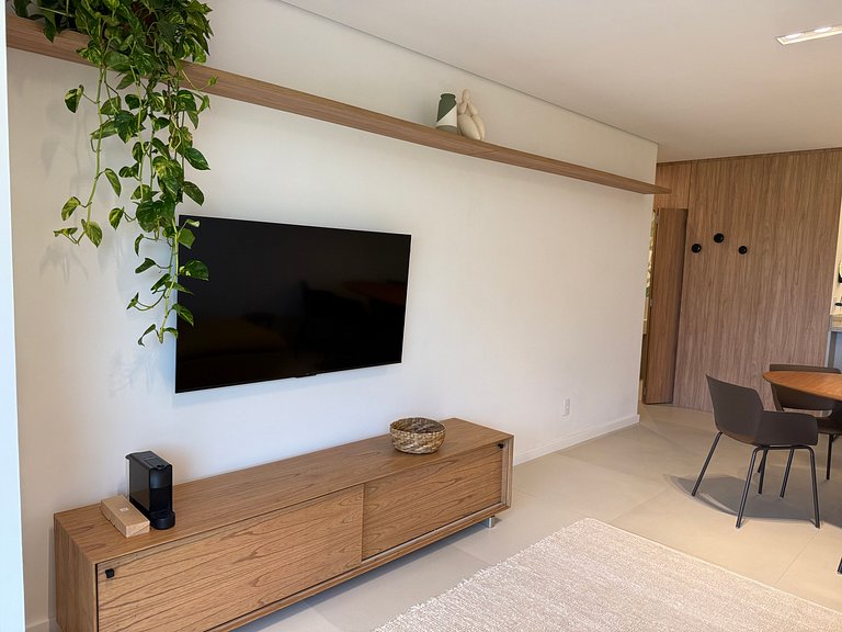 2 suítes frente-mar, piscina, quadra tênis/padel