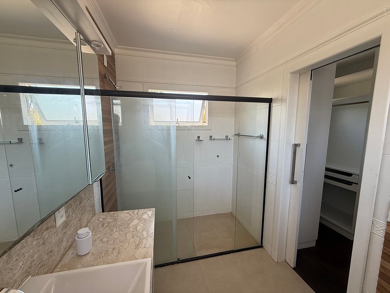 4 suítes Jurerê Internacional 170m da praia