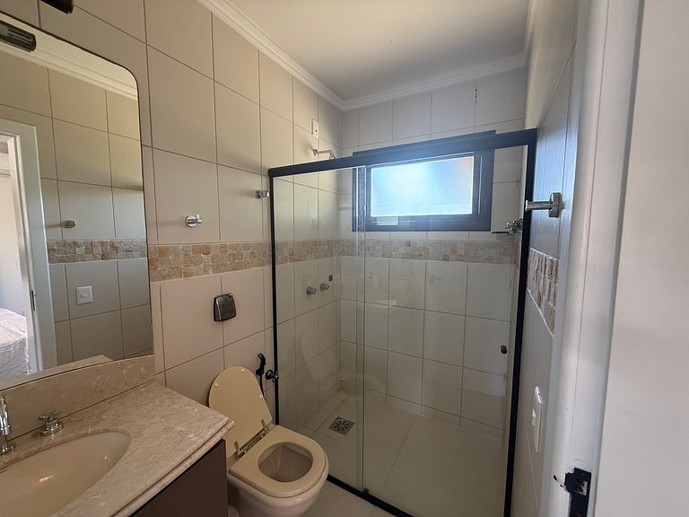 4 suítes Jurerê Internacional 170m da praia