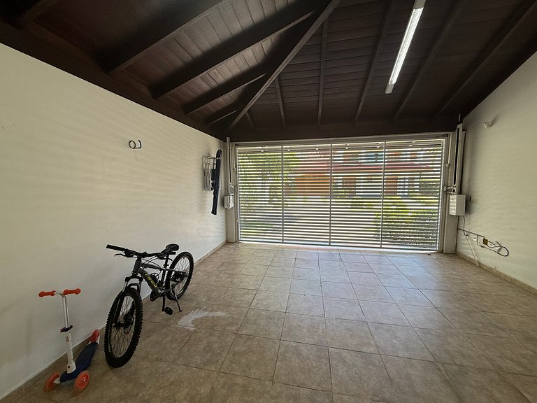 4 suítes Jurerê Internacional 170m da praia