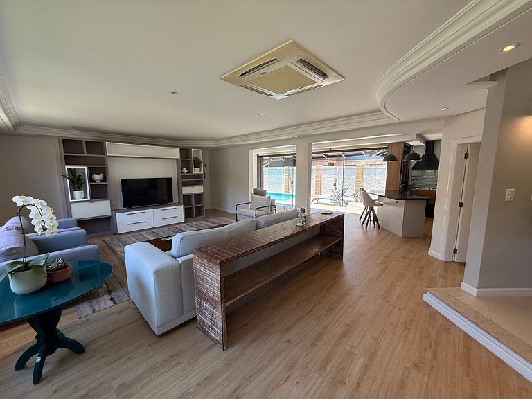 4 suítes Jurerê Internacional 170m da praia