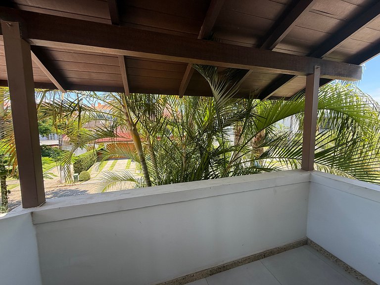 4 suítes Jurerê Internacional 170m da praia