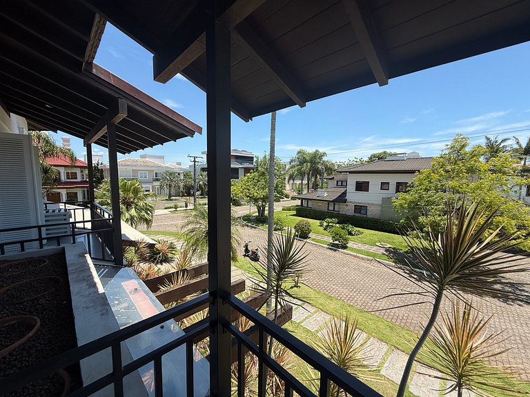 4 suítes Jurerê Internacional 170m da praia