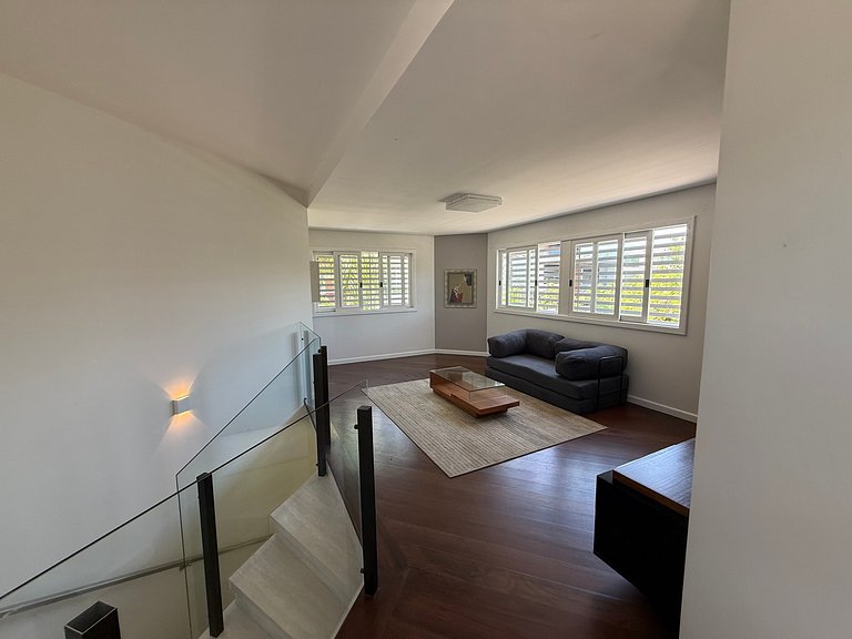 4 suítes Jurerê Internacional 170m da praia